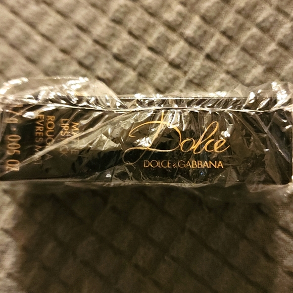 NIB Sealed Dolce & Gabbana Matte Lipstick- #621 Dolce Flirt - Picture 1 of 4
